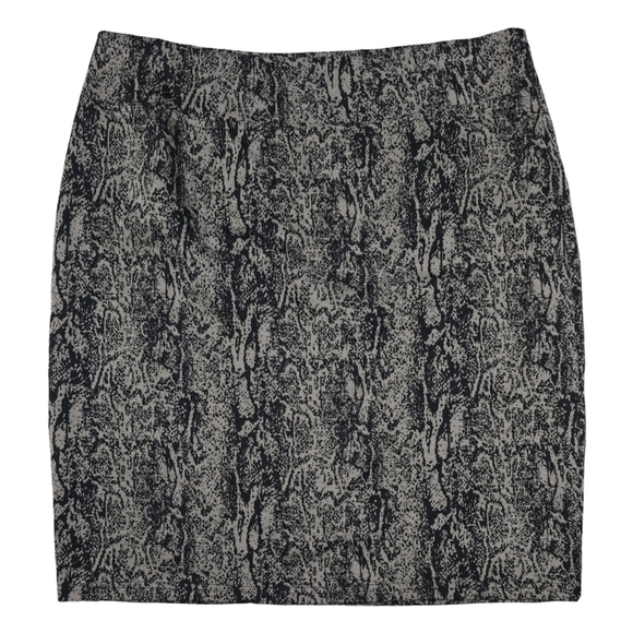 ✨️4/$20. Nwot STYLE & CO Comfort Waist Stretch Pencil Skirt, Neutral Snake Print - Picture 1 of 9